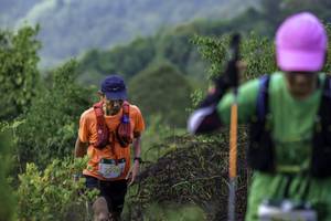 BIB: 2200
                            <button type="button" onclick="openModal(24763920)" class="btn btn-primary btn-sm float-right btn-popup" data-toggle="modal" data-target=".modal-high-quality">
                        <i class="fas fa-shopping-cart"></i> Add to Cart
                    </button>
                                            <button type="button" onclick="isThisMe(24763920, true)" class="btn btn-success btn-sm float-right btn-popup btn-isme hidden" data-toggle="tooltip" data-placement="bottom" title="นี่คือรูปของคุณใช่ไหม คลิกที่นี่เพื่อเอาเข้าอัลบั้ม">
                        <i class="fas fa-plus"></i> Add to album
                    </button>
                    <button type="button" onclick="isThisMe(24763920, false)" class="btn btn-warning btn-sm float-right btn-popup btn-isnotme hidden">
                        <i class="fas fa-ban"></i> Remove from album
                    </button>